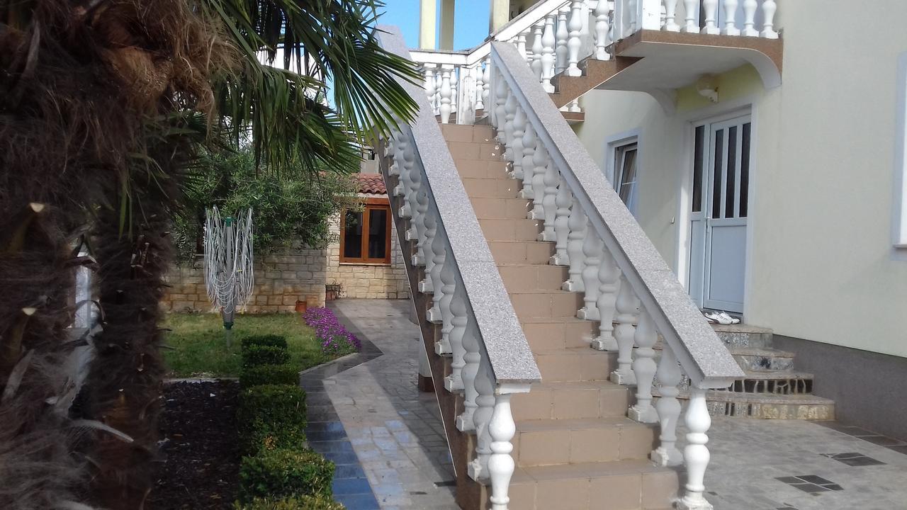 House Apartments Ariamare Пореч Экстерьер фото